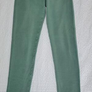Aritzia TNA Green Leggings Comfortable Fit